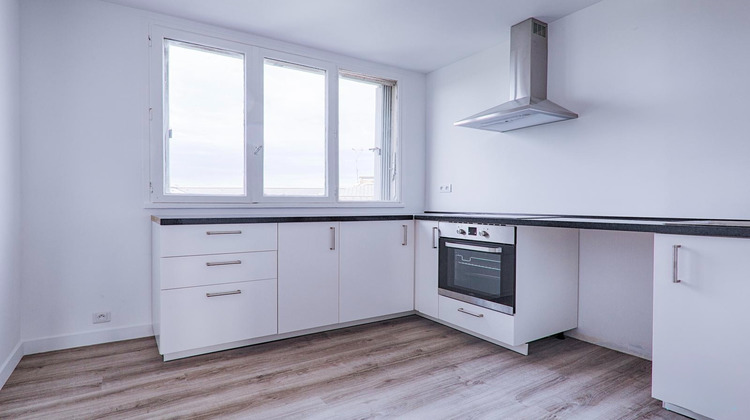 Ma-Cabane - Vente Appartement CORBEIL-ESSONNES, 64 m²