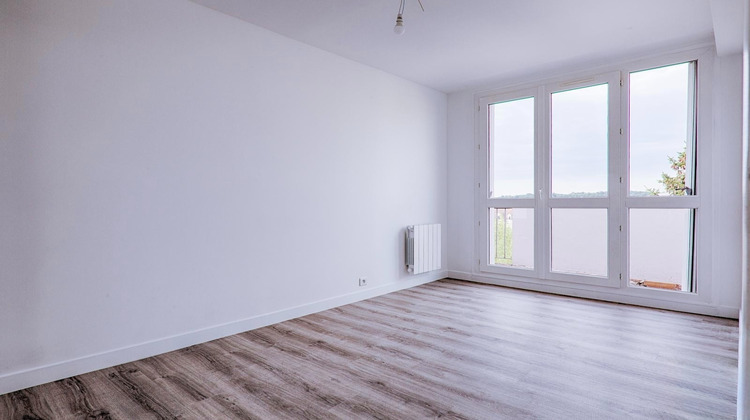 Ma-Cabane - Vente Appartement CORBEIL-ESSONNES, 64 m²