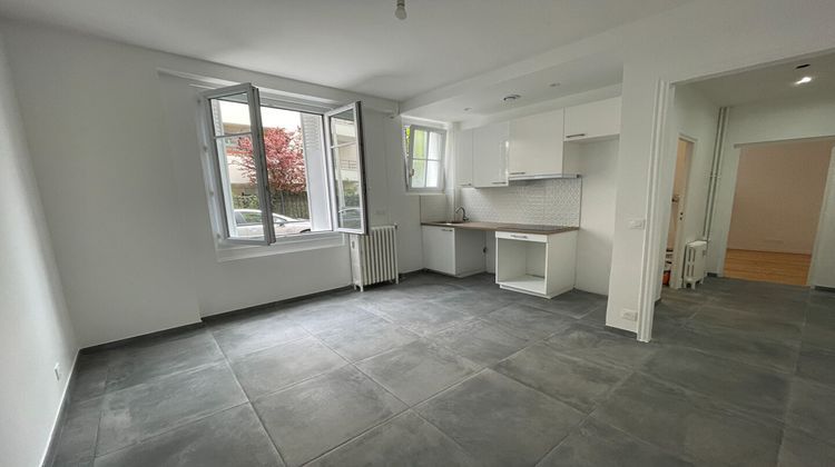 Ma-Cabane - Vente Appartement COURBEVOIE, 32 m²