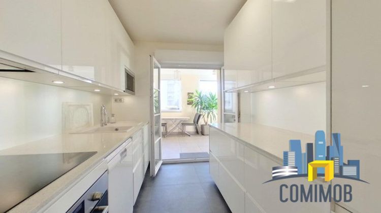 Ma-Cabane - Vente Appartement Courbevoie, 63 m²