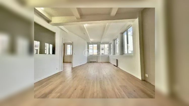 Ma-Cabane - Vente Appartement Courbevoie, 57 m²