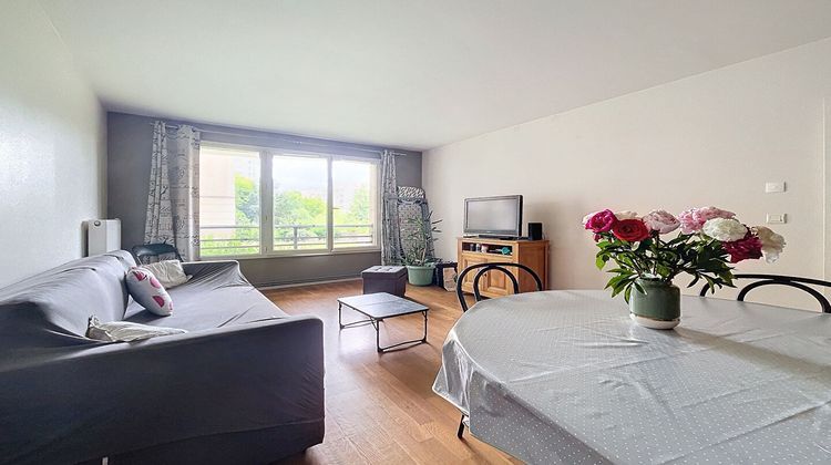 Ma-Cabane - Vente Appartement COURBEVOIE, 66 m²