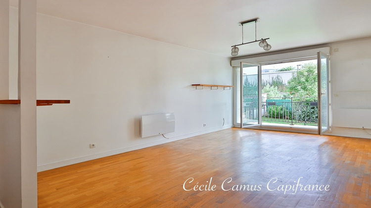 Ma-Cabane - Vente Appartement COURBEVOIE, 67 m²