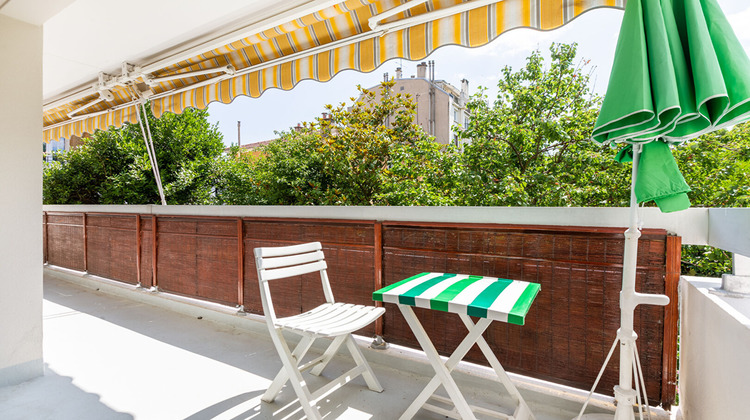 Ma-Cabane - Vente Appartement COURBEVOIE, 70 m²