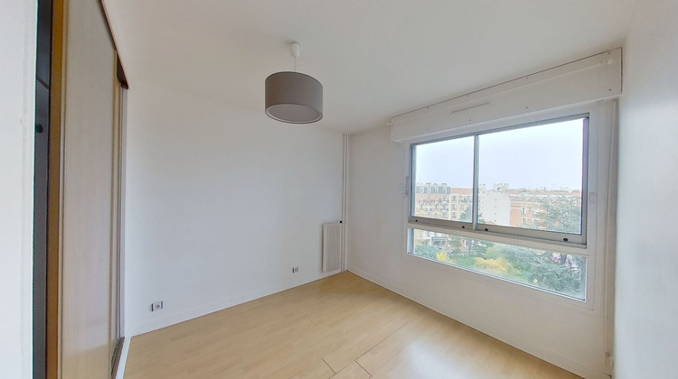 Ma-Cabane - Vente Appartement COURBEVOIE, 60 m²