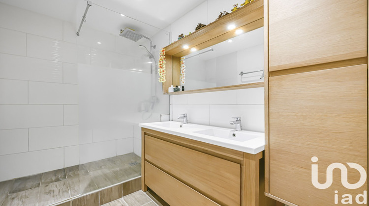 Ma-Cabane - Vente Appartement Courbevoie, 92 m²