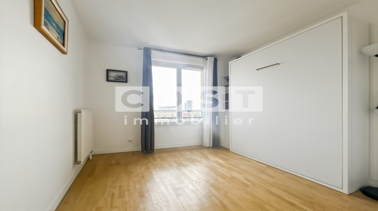 Ma-Cabane - Vente Appartement Courbevoie, 66 m²