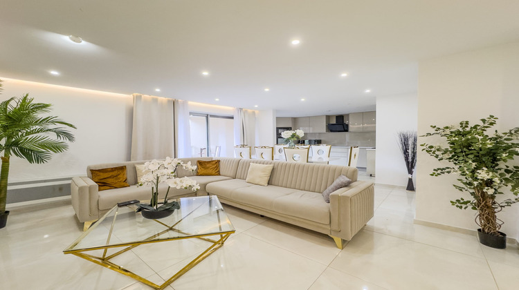 Ma-Cabane - Vente Appartement Courbevoie, 103 m²