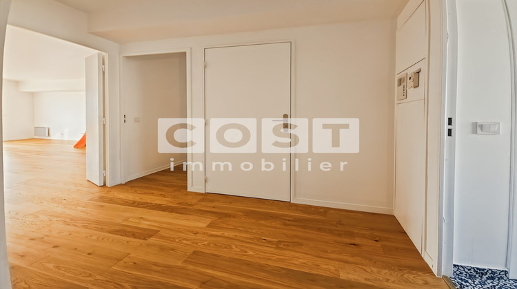 Ma-Cabane - Vente Appartement Courbevoie, 84 m²