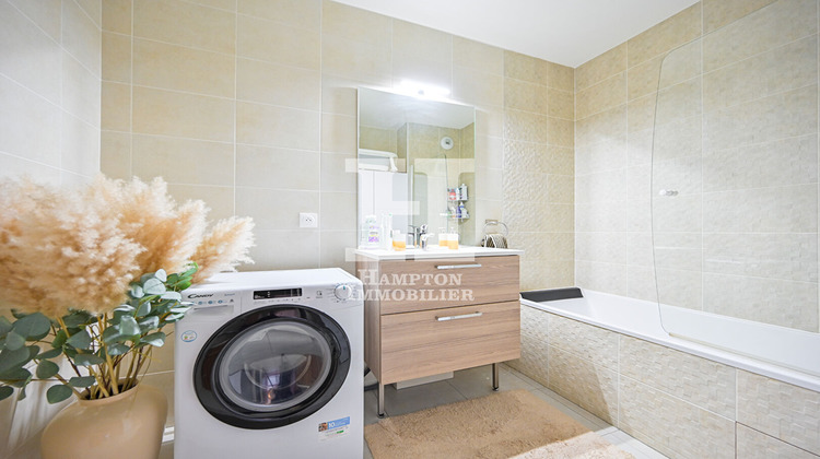 Ma-Cabane - Vente Appartement COURBEVOIE, 63 m²