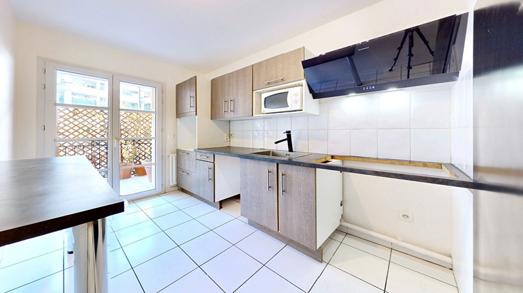 Ma-Cabane - Vente Appartement COURBEVOIE, 43 m²