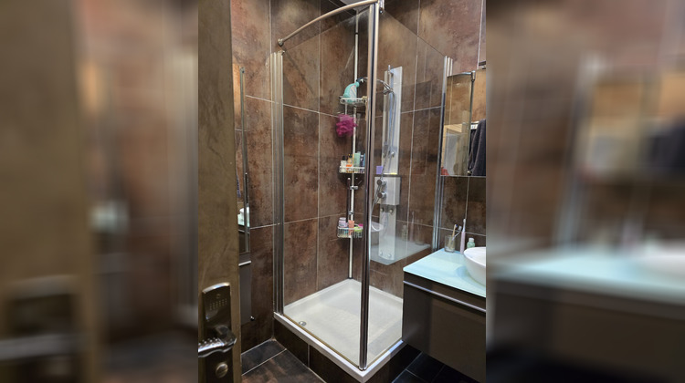 Ma-Cabane - Vente Appartement COURBEVOIE, 65 m²