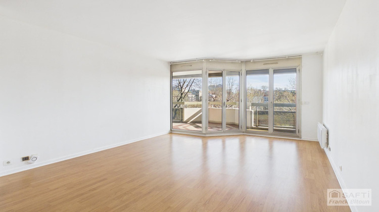 Ma-Cabane - Vente Appartement Courbevoie, 53 m²