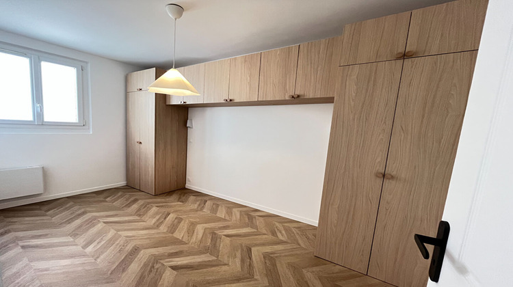 Ma-Cabane - Vente Appartement COURBEVOIE, 45 m²