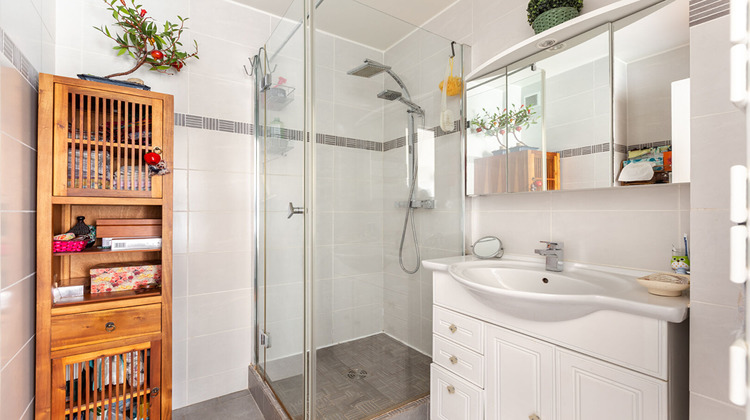 Ma-Cabane - Vente Appartement COURBEVOIE, 43 m²