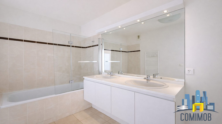 Ma-Cabane - Vente Appartement Courbevoie, 105 m²