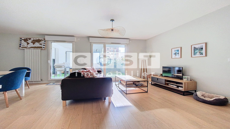 Ma-Cabane - Vente Appartement Courbevoie, 73 m²