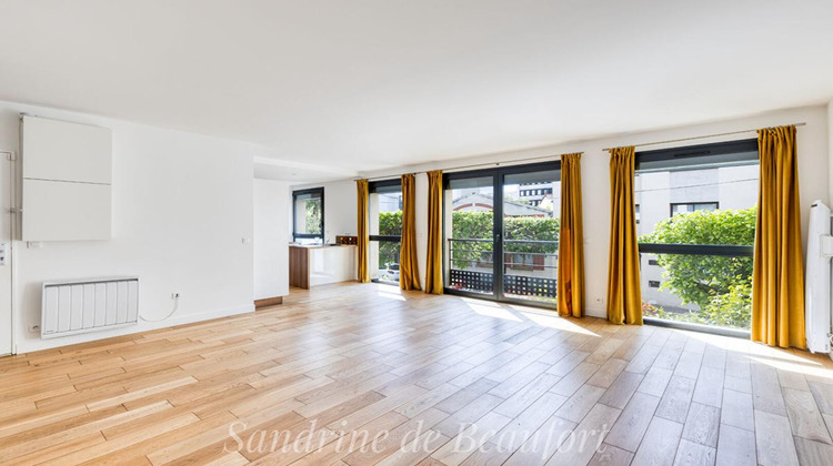Ma-Cabane - Vente Appartement COURBEVOIE, 76 m²