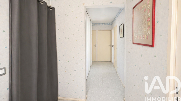Ma-Cabane - Vente Appartement Courbevoie, 67 m²