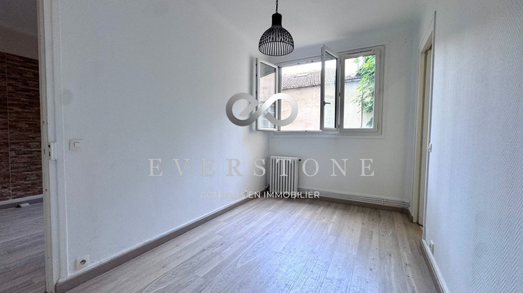 Ma-Cabane - Vente Appartement COURBEVOIE, 33 m²