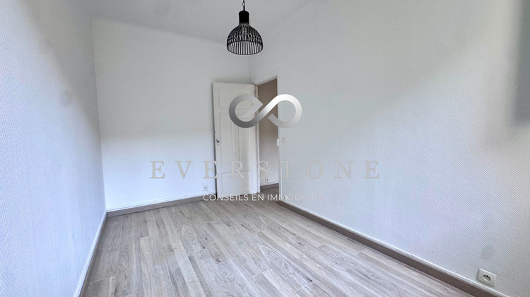Ma-Cabane - Vente Appartement COURBEVOIE, 33 m²
