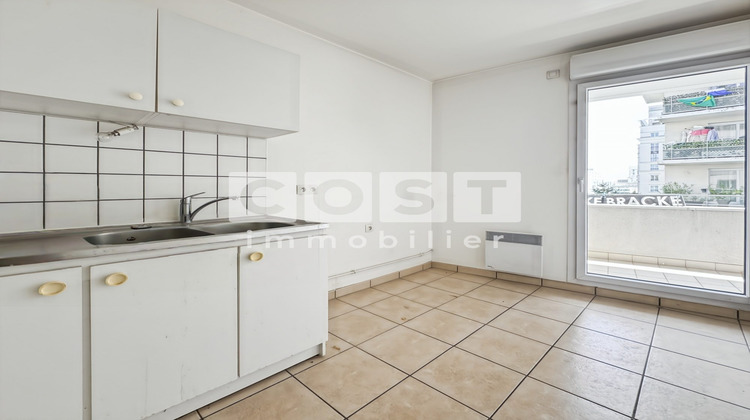 Ma-Cabane - Vente Appartement Courbevoie, 66 m²