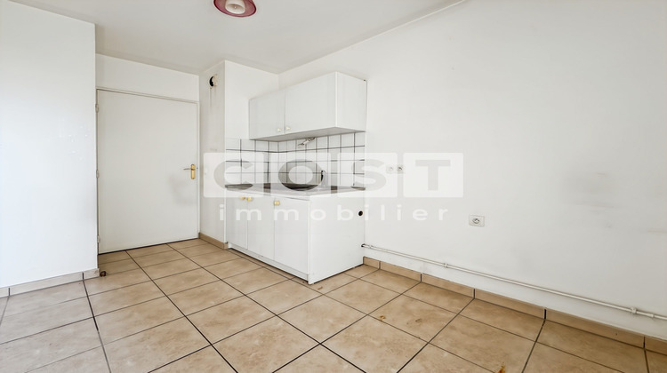 Ma-Cabane - Vente Appartement Courbevoie, 66 m²