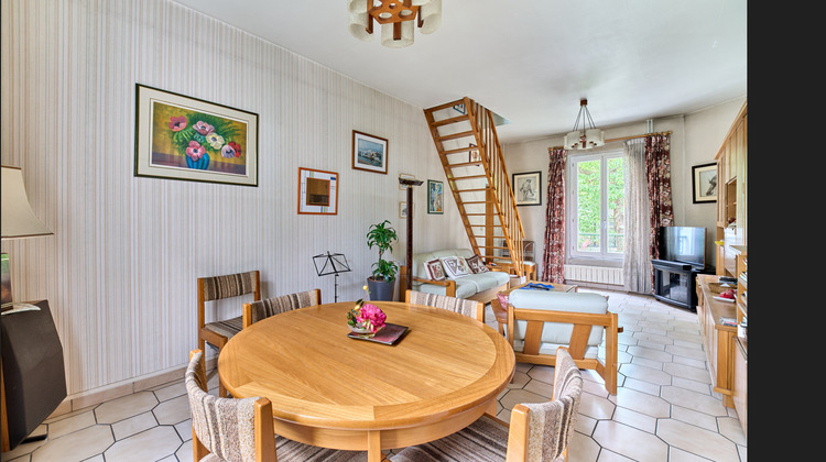 Ma-Cabane - Vente Appartement COURBEVOIE, 90 m²