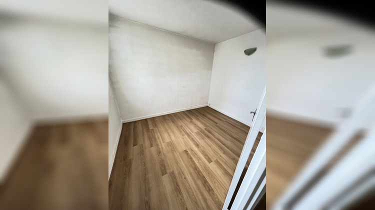 Ma-Cabane - Vente Appartement COURBEVOIE, 67 m²