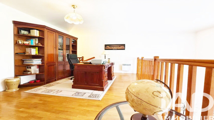 Ma-Cabane - Vente Appartement Courbevoie, 114 m²