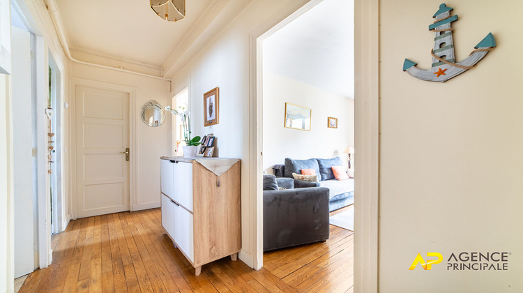 Ma-Cabane - Vente Appartement COURBEVOIE, 46 m²