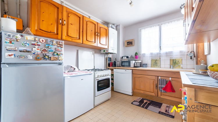 Ma-Cabane - Vente Appartement COURBEVOIE, 46 m²