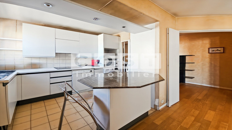 Ma-Cabane - Vente Appartement Courbevoie, 107 m²