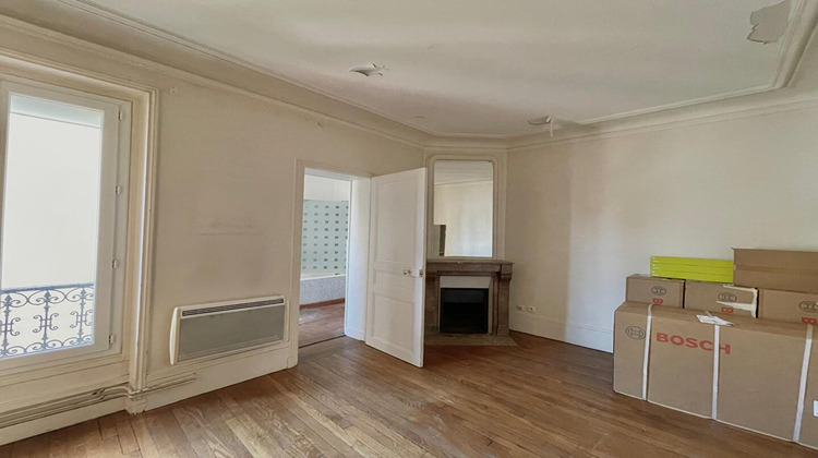 Ma-Cabane - Vente Appartement COURBEVOIE, 63 m²