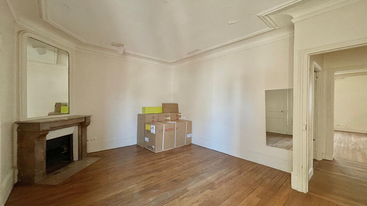 Ma-Cabane - Vente Appartement COURBEVOIE, 63 m²