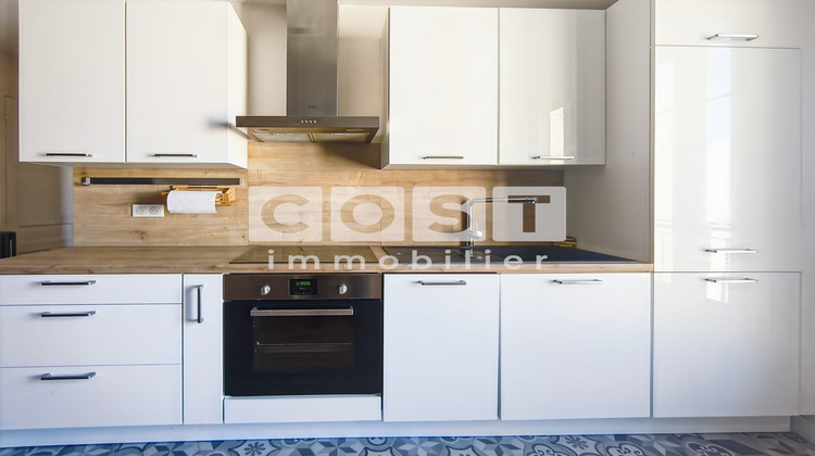 Ma-Cabane - Vente Appartement Courbevoie, 52 m²
