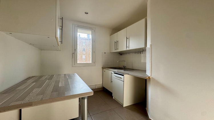 Ma-Cabane - Vente Appartement COURBEVOIE, 63 m²