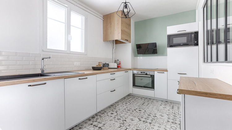 Ma-Cabane - Vente Appartement Courbevoie, 65 m²