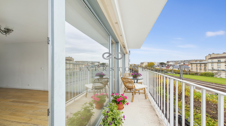 Ma-Cabane - Vente Appartement COURBEVOIE, 72 m²
