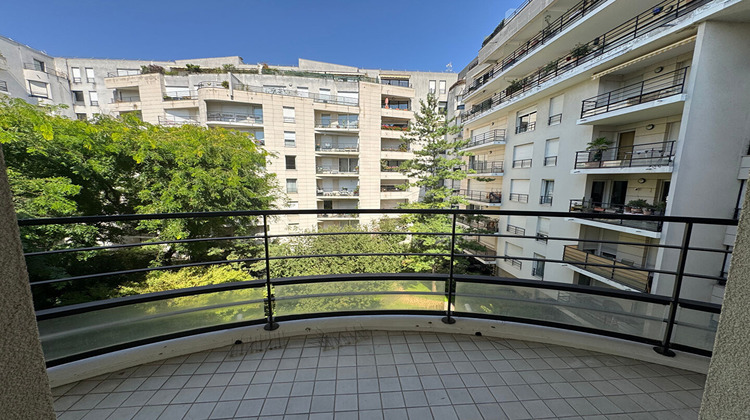 Ma-Cabane - Vente Appartement COURBEVOIE, 74 m²