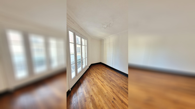 Ma-Cabane - Vente Appartement COURBEVOIE, 72 m²