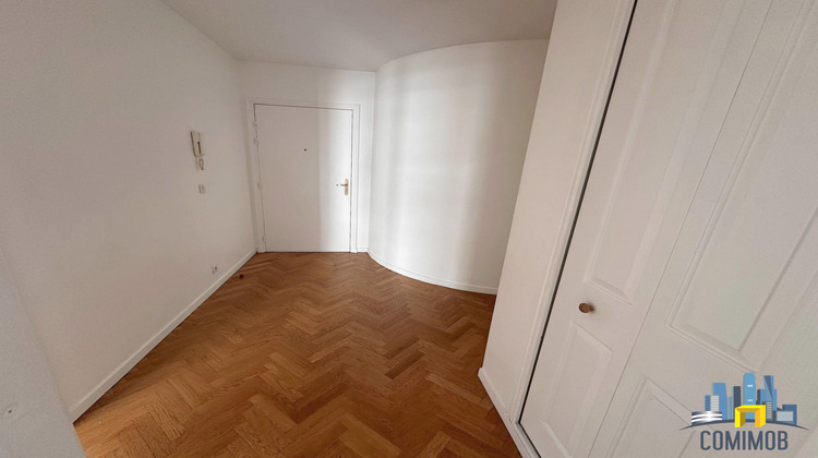 Ma-Cabane - Vente Appartement Courbevoie, 61 m²
