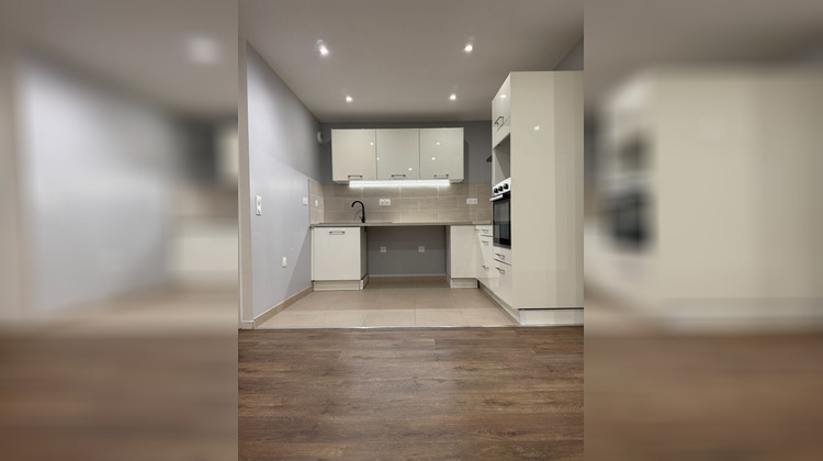 Ma-Cabane - Vente Appartement COURCOURONNES, 56 m²