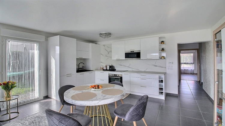 Ma-Cabane - Vente Appartement CRANVES-SALES, 69 m²