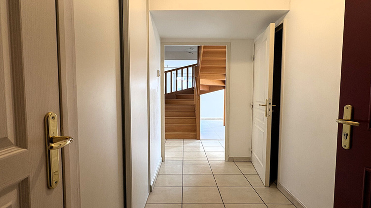 Ma-Cabane - Vente Appartement CRAPONNE, 104 m²