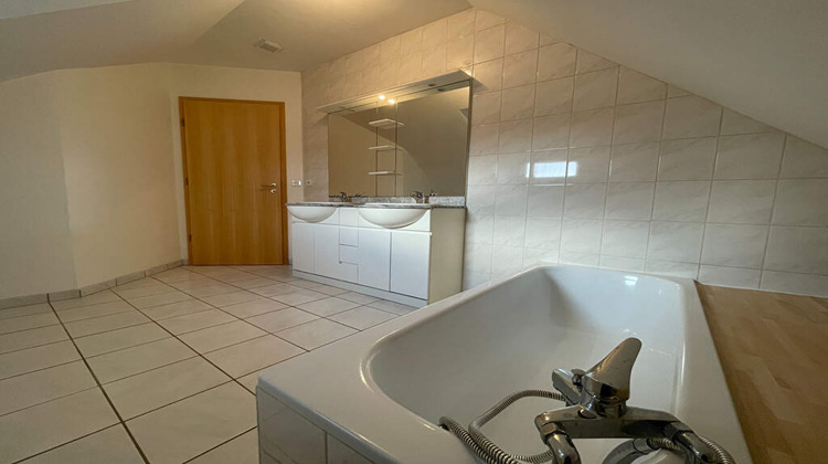 Ma-Cabane - Vente Appartement CREHANGE, 100 m²