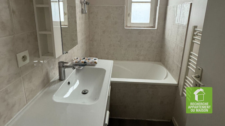 Ma-Cabane - Vente Appartement CREMIEU, 46 m²