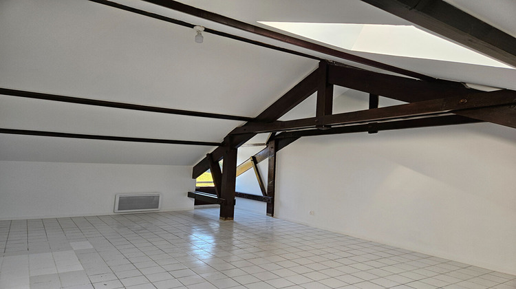 Ma-Cabane - Vente Appartement CRESPIERES, 67 m²