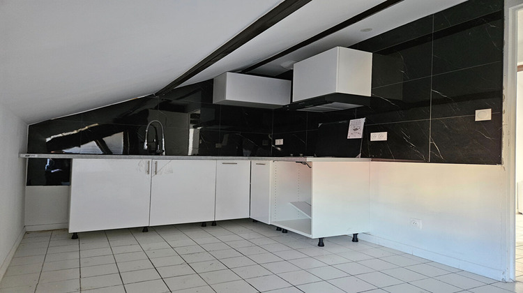 Ma-Cabane - Vente Appartement CRESPIERES, 67 m²