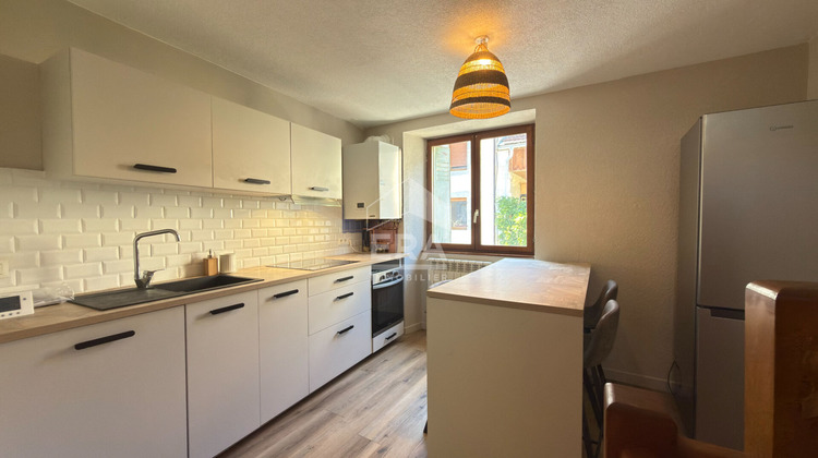 Ma-Cabane - Vente Appartement CRUSEILLES, 76 m²